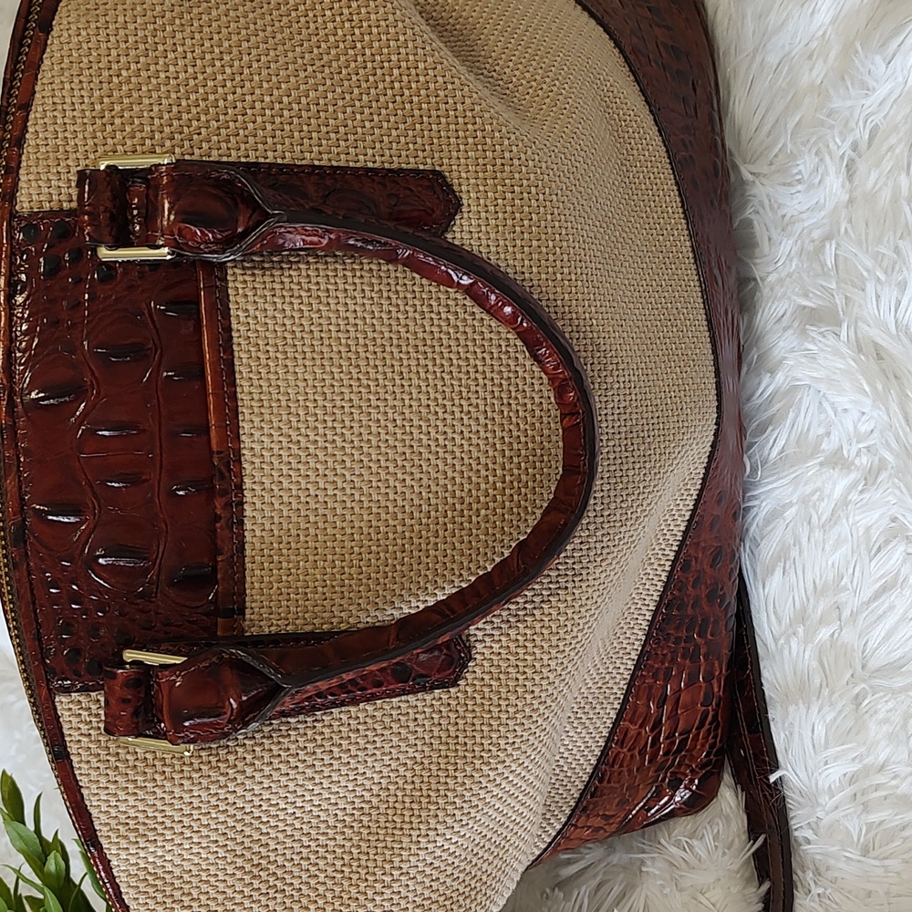 EUC Brahmin Bag - Picture 2 of 9